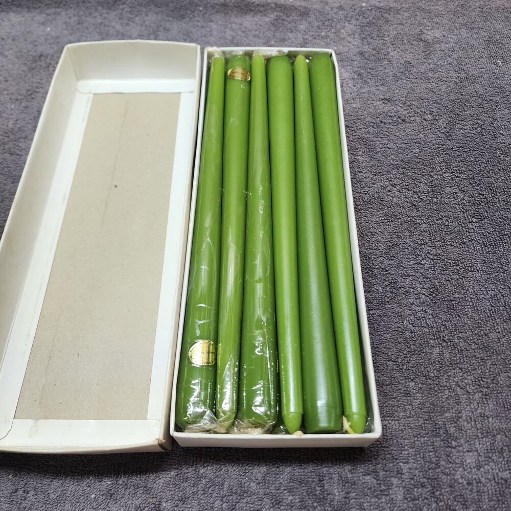 Vintage Lillian Vernon Green taper candles new in wrapping b34